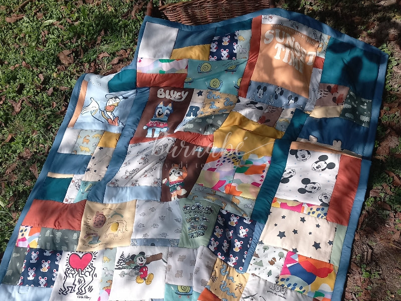 Patchwork EMLÉK-takaró babaruhából hímezve 130*200 cm