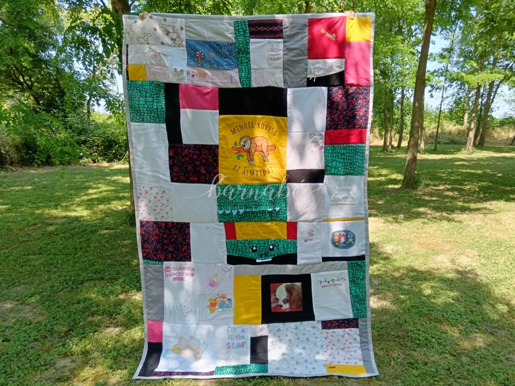 Patchwork EMLÉK-takaró babaruhából hímezve 130*200 cm